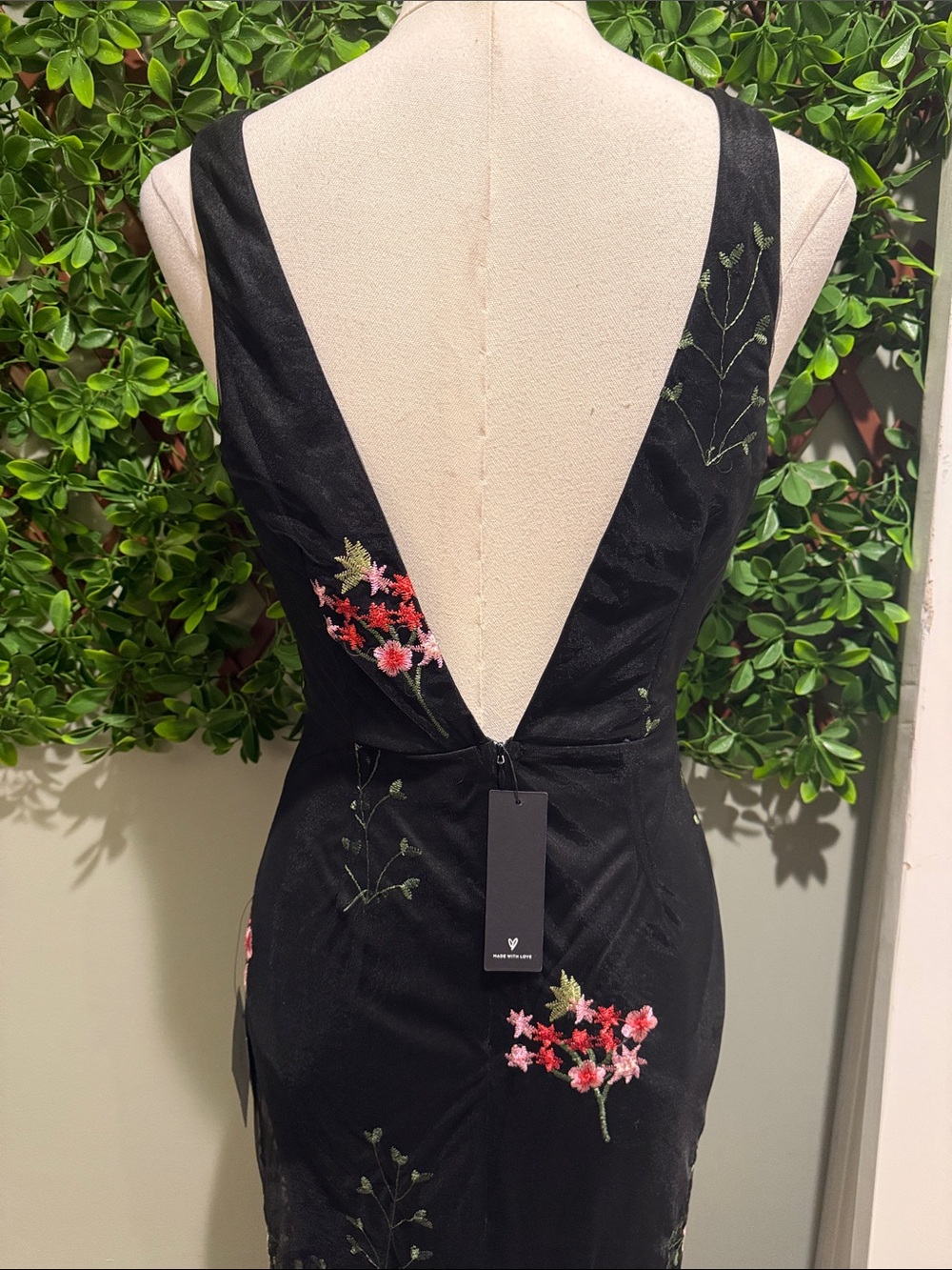 NWT-Soiree Blossom Black Floral Embroidered Mermaid Maxi Dress - Picture 12 of 16